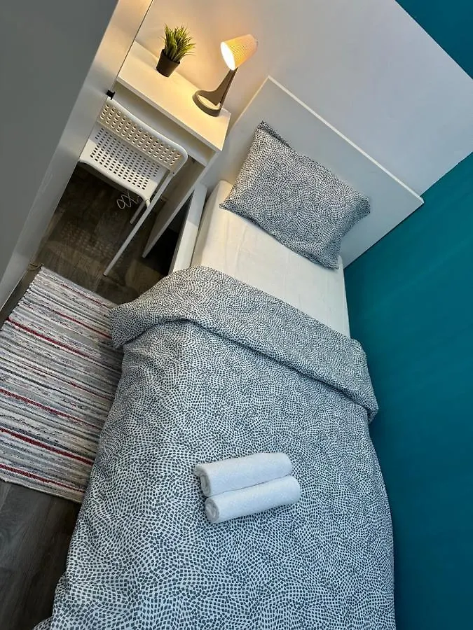 Epic Partition Room In Barsha Near Metro Dubaï 0*,  Émirats arabes unis