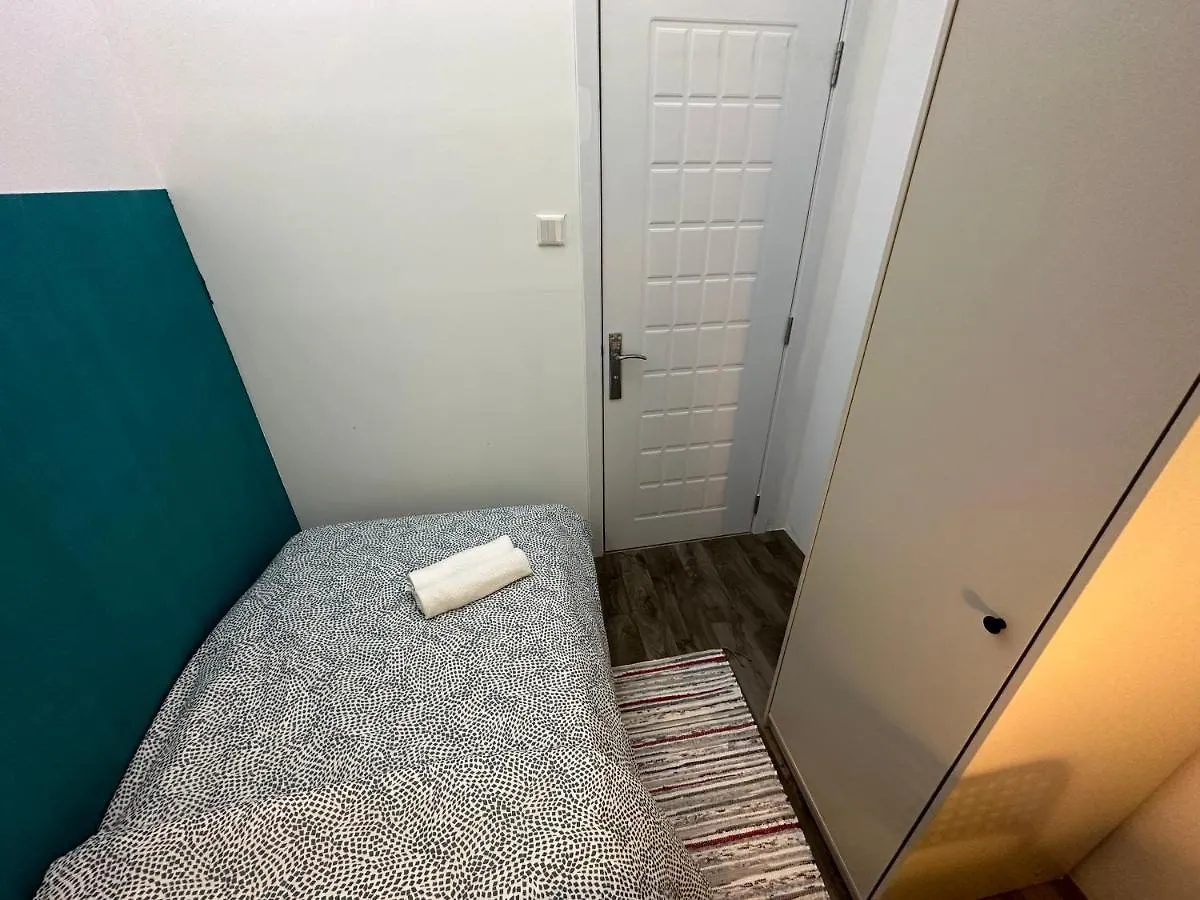 Homestay Epic Partition Room In Barsha Near Metro Dubai